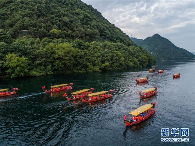 （美丽中国）（3）浙江建德：17℃江水送清凉