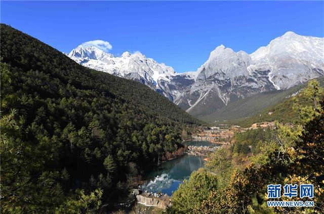 （环境）（1）丽江玉龙雪山蓝月谷景色秀美