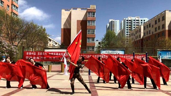 “红色文艺下基层 百年党情暖民心”红色文艺轻骑兵百场演出已过半