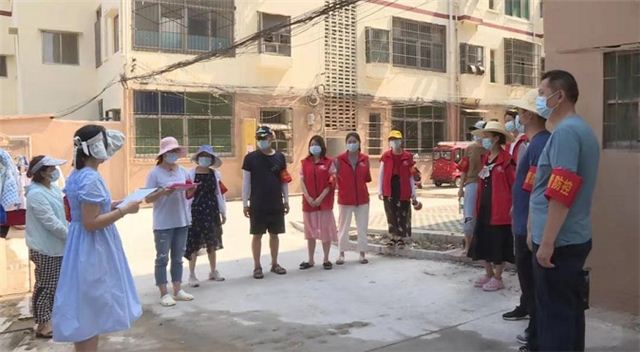 湖北武穴：一呼百应！1976余名“志愿红”闪耀防疫一线