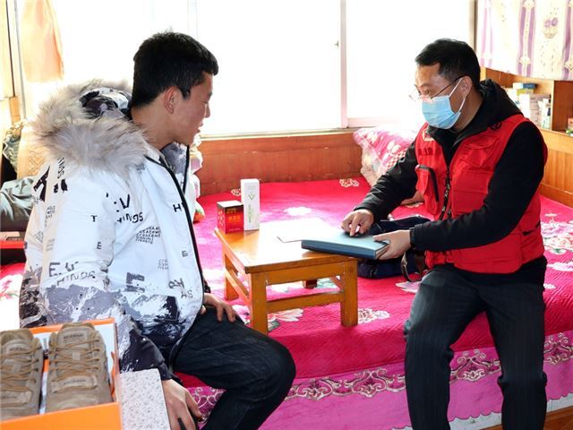 青海省五彩路慈爱公益促进会2022年度春季奖助金发放工作圆满结束