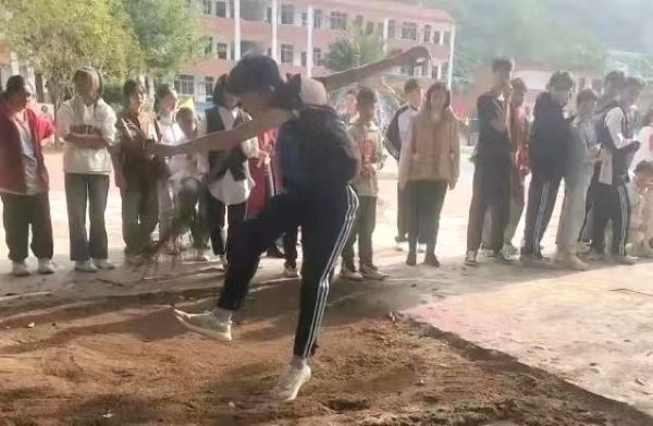 13040177774929473_129.jpg 13040177774929473_129.jpg