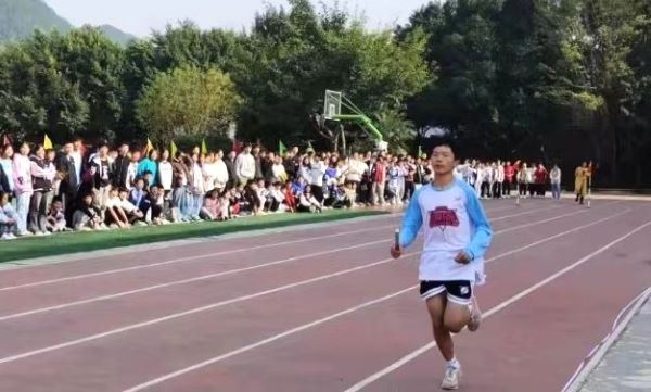 13041563351283995_129.jpg 13041563351283995_129.jpg