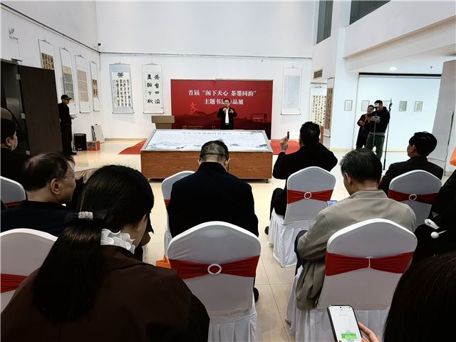 12113012584188055_84.jpg 12113012584188055_84.jpg