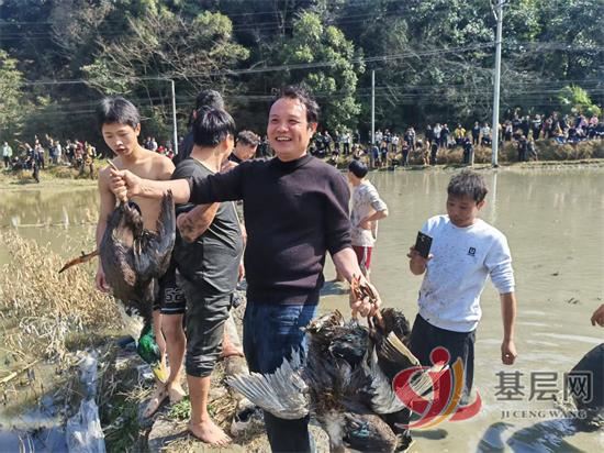 21411111692663683_92.jpg 21411111692663683_92.jpg